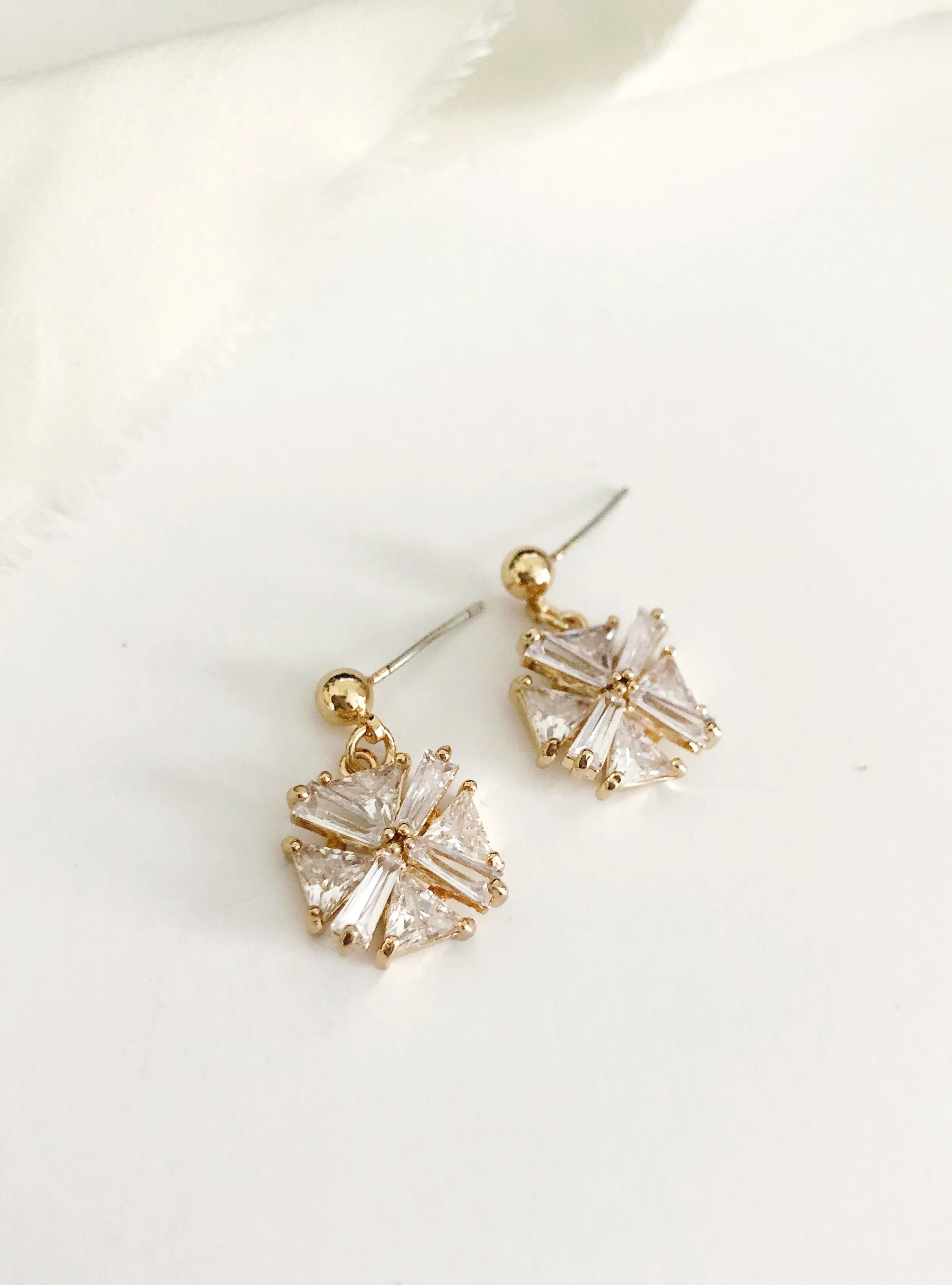 Janey Gold  Simple Wedding Earrings