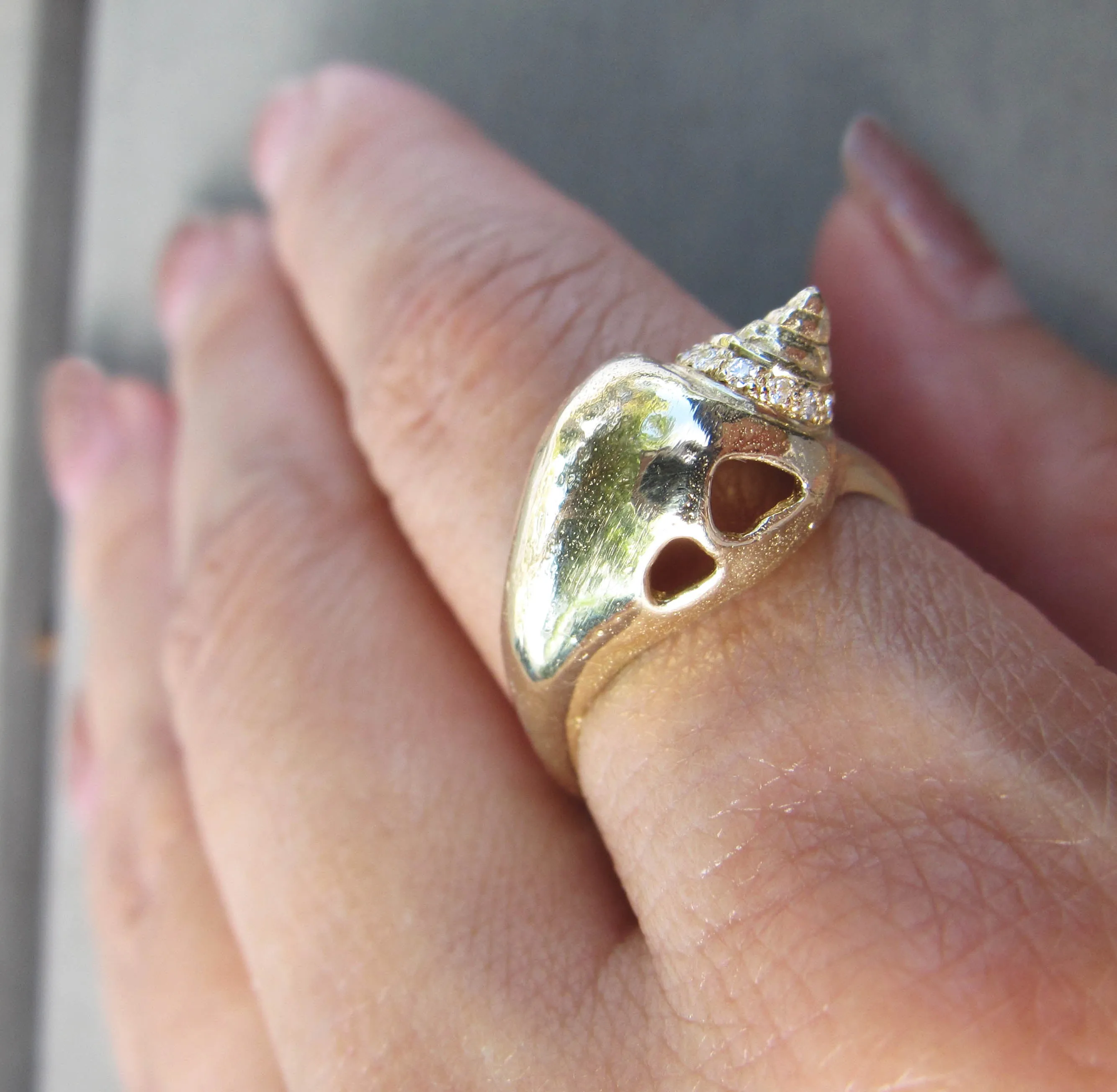 Queen's Conch Ring