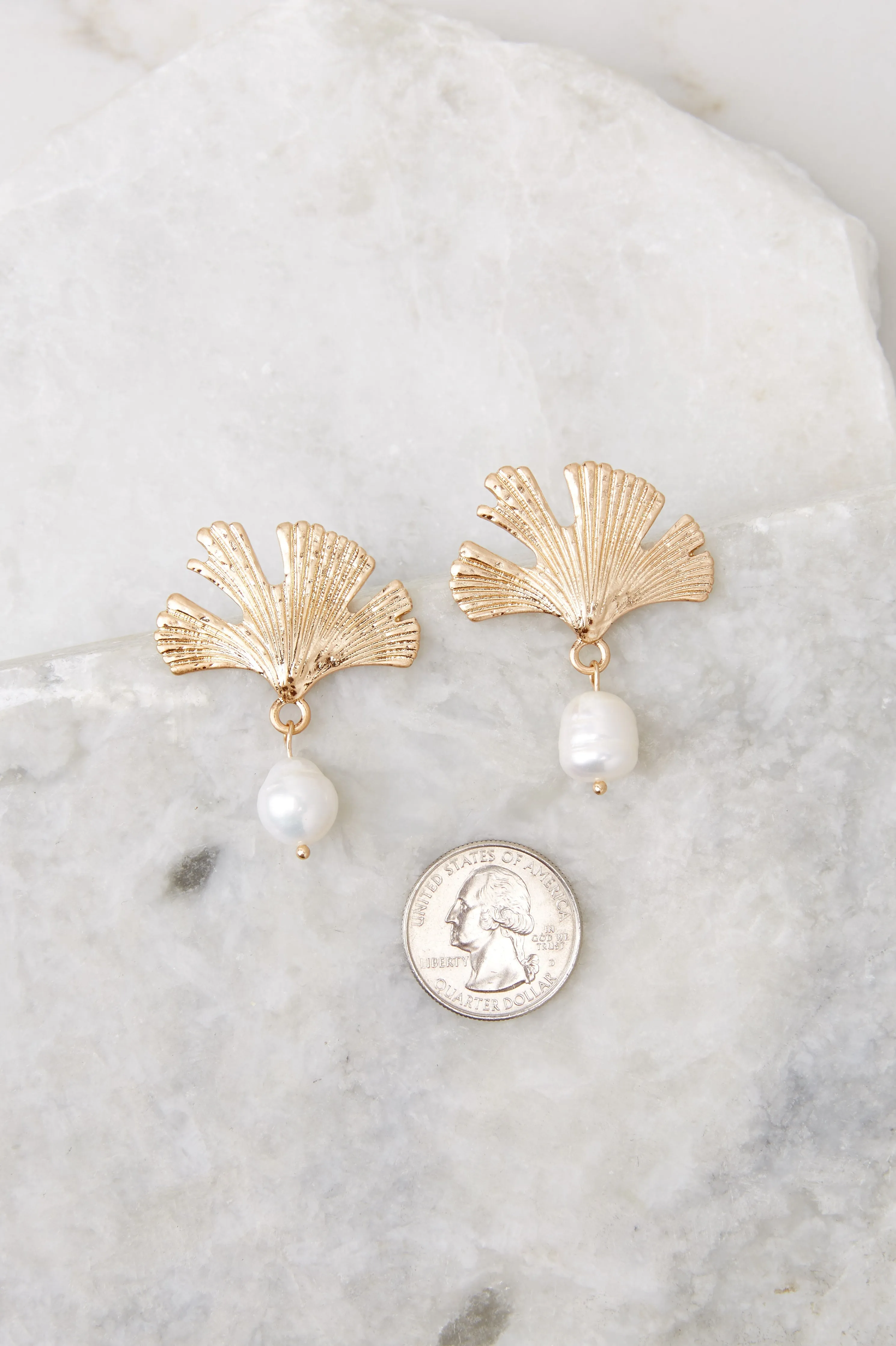 Upscale Beauty Gold Pearl Earrings